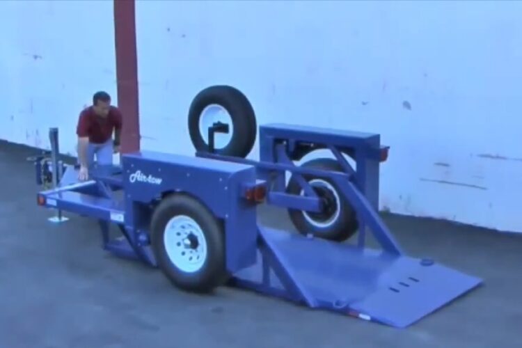 Zuma delivers high-performance air-tow drop deck trailers (all types) to every corner of Manitoba. Scroll through our wide range of inventory and choose your ideal trailer today. We will seamless deliver your equipment right to your construction site at your doorstep.