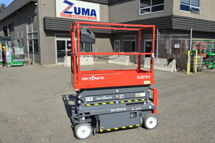 TOP-NOTCH SCISSOR LIFT SOLUTIONS IN KELOWNA, BC